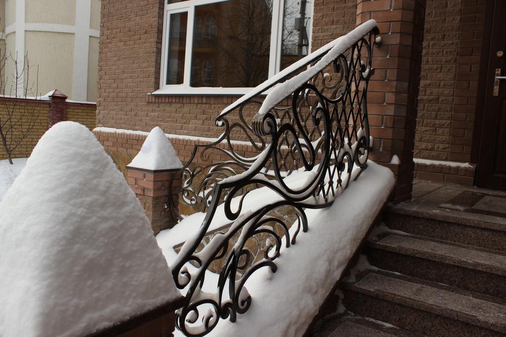 Отель Barin House Сумы Экстерьер фото