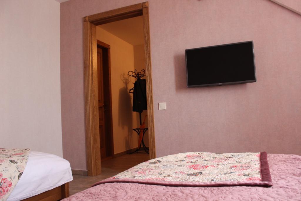 Отель Barin House Сумы Экстерьер фото